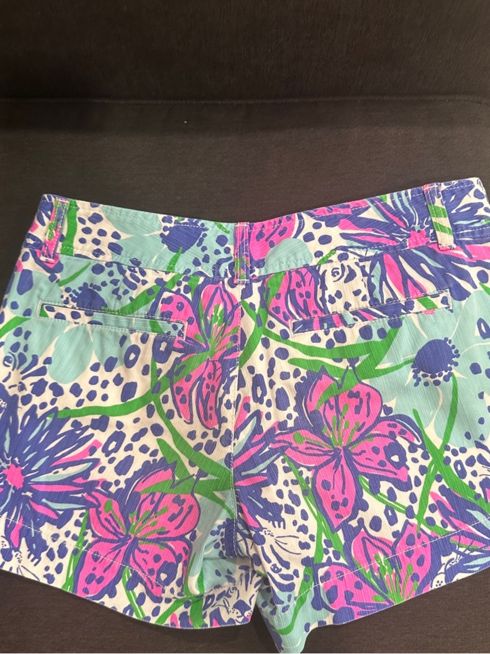 Lilly Pulitzer Teal Mint Floral Print Women’s Shorts - Picture 2 of 4